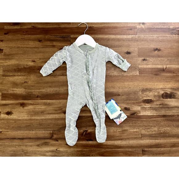 NWT Kickee Pants Green Iridescent Mermaid Scales Zipper Bamboo Baby Footie 0-3M - Picture 2 of 8